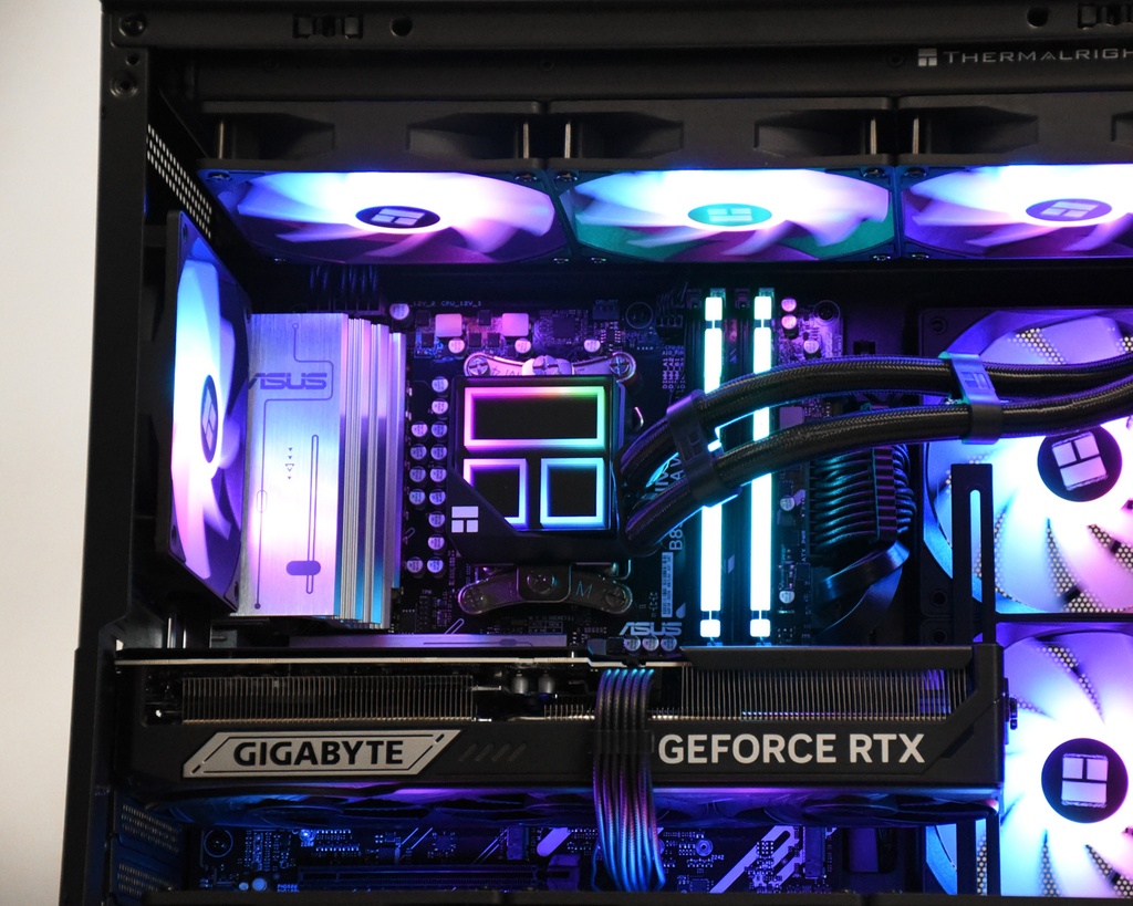 VRCPC | Ryzen 7 9800X3D | RTX 5070Ti 16GB | 32GB DDR5 | 1TB NVMe SSD | 3-Year Warranty